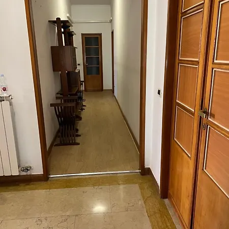Alloggio in famiglia 旅途之家 Mestre