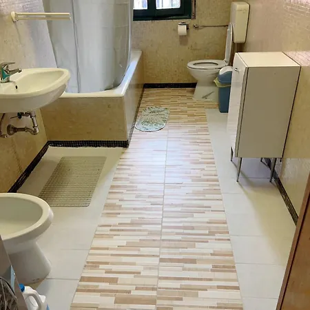 Quarto em Acomodações Particulares 旅途之家